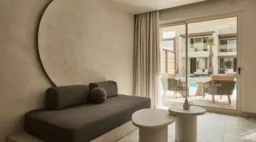 Uzenie All Suites Boutique Hotel