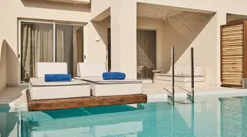 Uzenie All Suites Boutique Hotel
