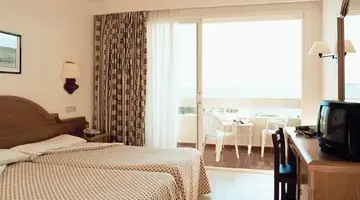 Valentin Reina Paguera Hotel