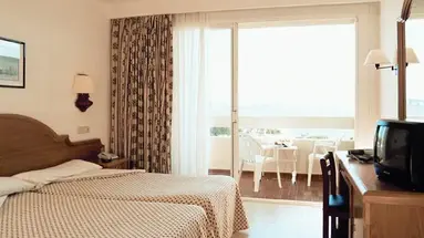 Valentin Reina Paguera Hotel