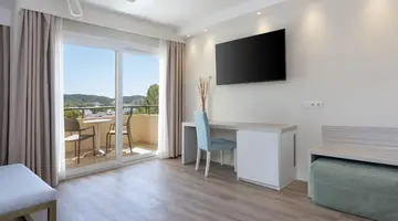 Valentin Somni Hotel & Suites