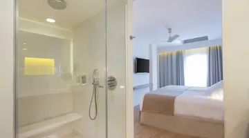 Valentin Somni Hotel & Suites