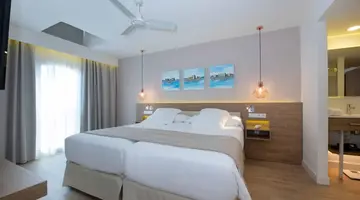 Valentin Somni Hotel & Suites