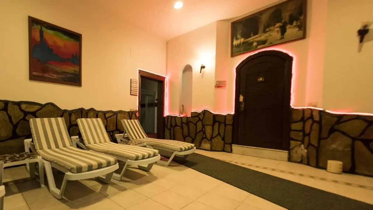 Valeri Beach Hotel (+12 Adult)