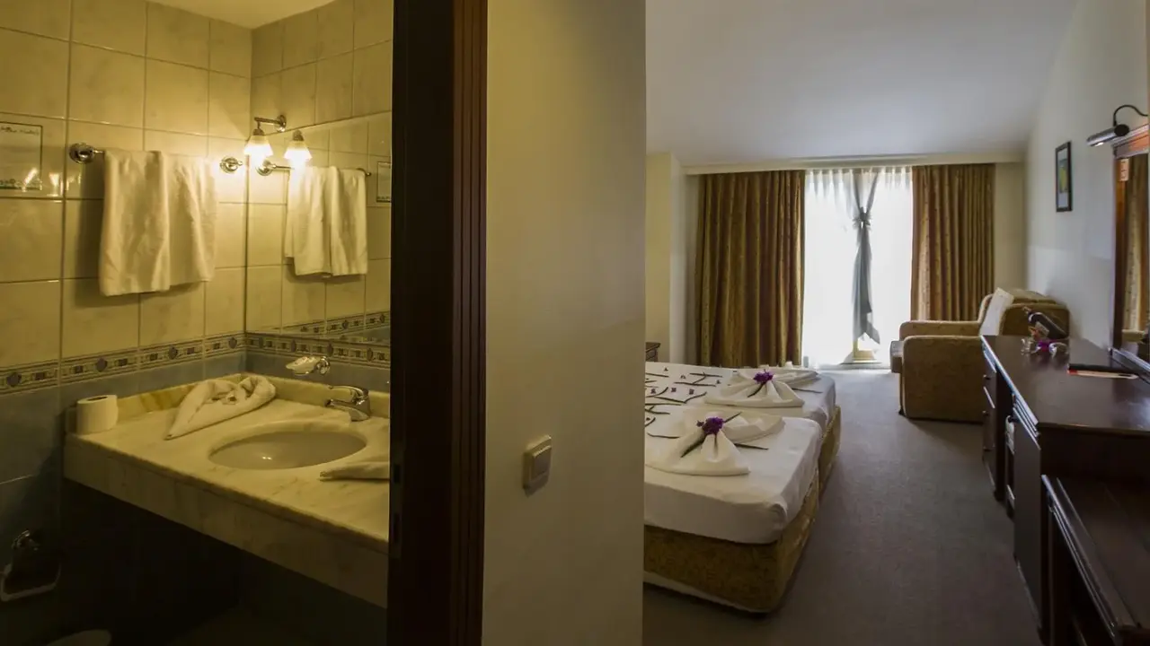 Valeri Beach Hotel (+12 Adult)