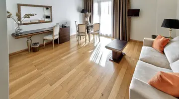 Valis Resort