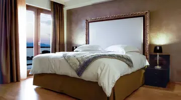Valis Resort