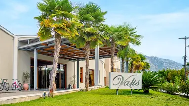 Valis Resort