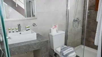 Vallian Village Hotel