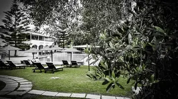 Vallian Village Hotel