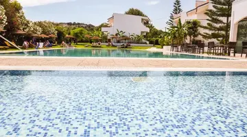 Vallian Village Hotel