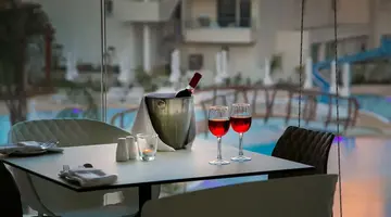 Vangelis Hotel & Suites