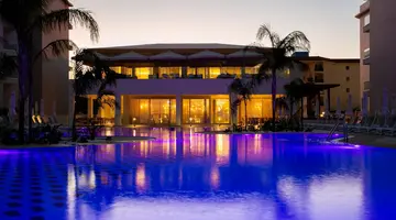 Vangelis Hotel & Suites
