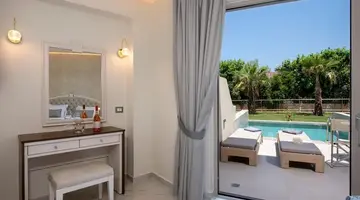 Vantaris Luxury Beach Resort