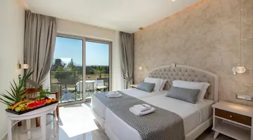 Vantaris Luxury Beach Resort