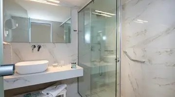 Vantaris Luxury Beach Resort