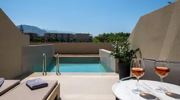 Vantaris Luxury Beach Resort