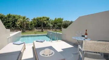 Vantaris Luxury Beach Resort