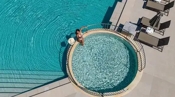 Vantaris Luxury Beach Resort