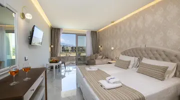 Vantaris Luxury Beach Resort