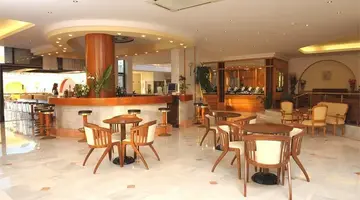 Vantaris Palace