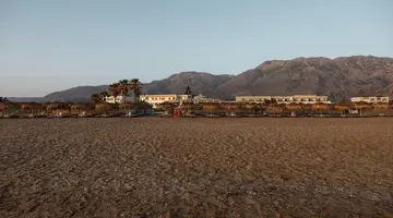 Vantaris Palace