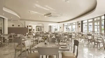 Vantaris Palace