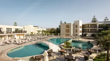Vantaris Palace