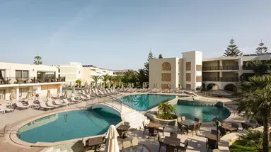 Vantaris Palace