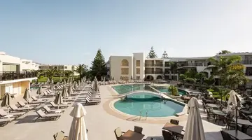 Vantaris Palace