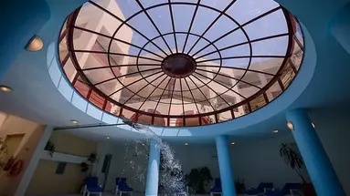 Vantaris Palace