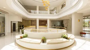 Vantaris Palace