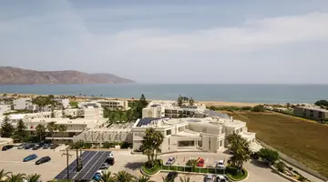 Vantaris Palace