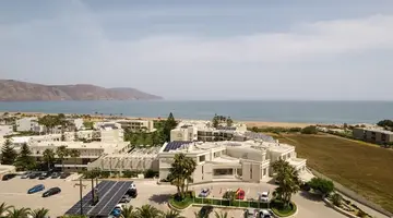 Vantaris Palace