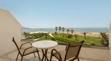 Vantaris Palace