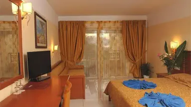 Vantaris Palace