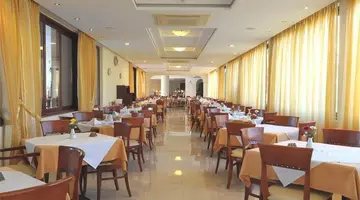 Vantaris Palace