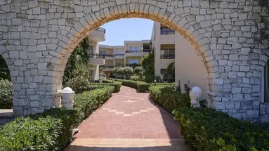 Vantaris Palace