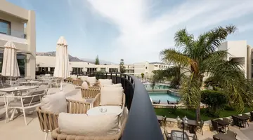 Vantaris Palace