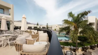 Vantaris Palace