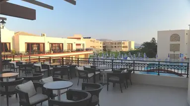 Vantaris Palace