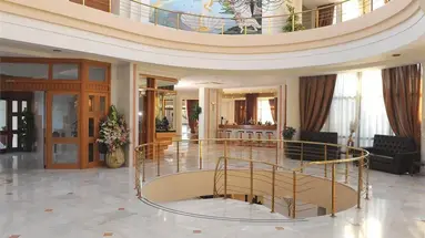 Vantaris Palace