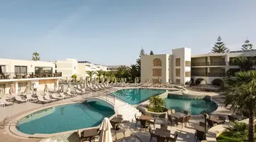 Vantaris Palace