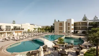 Vantaris Palace