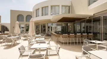 Vantaris Palace