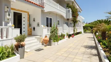 Varelis Hotel