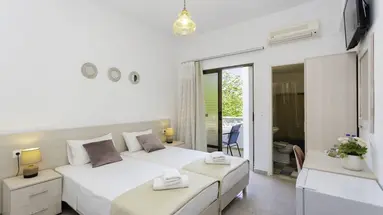 Varelis Hotel
