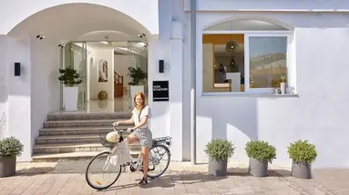 Vasia Boulevard - Adults Only