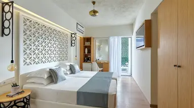 Vasia Boulevard - Adults Only