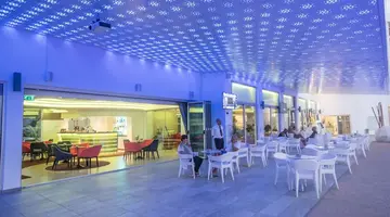 Vassos Nissi Plage Hotel & Spa